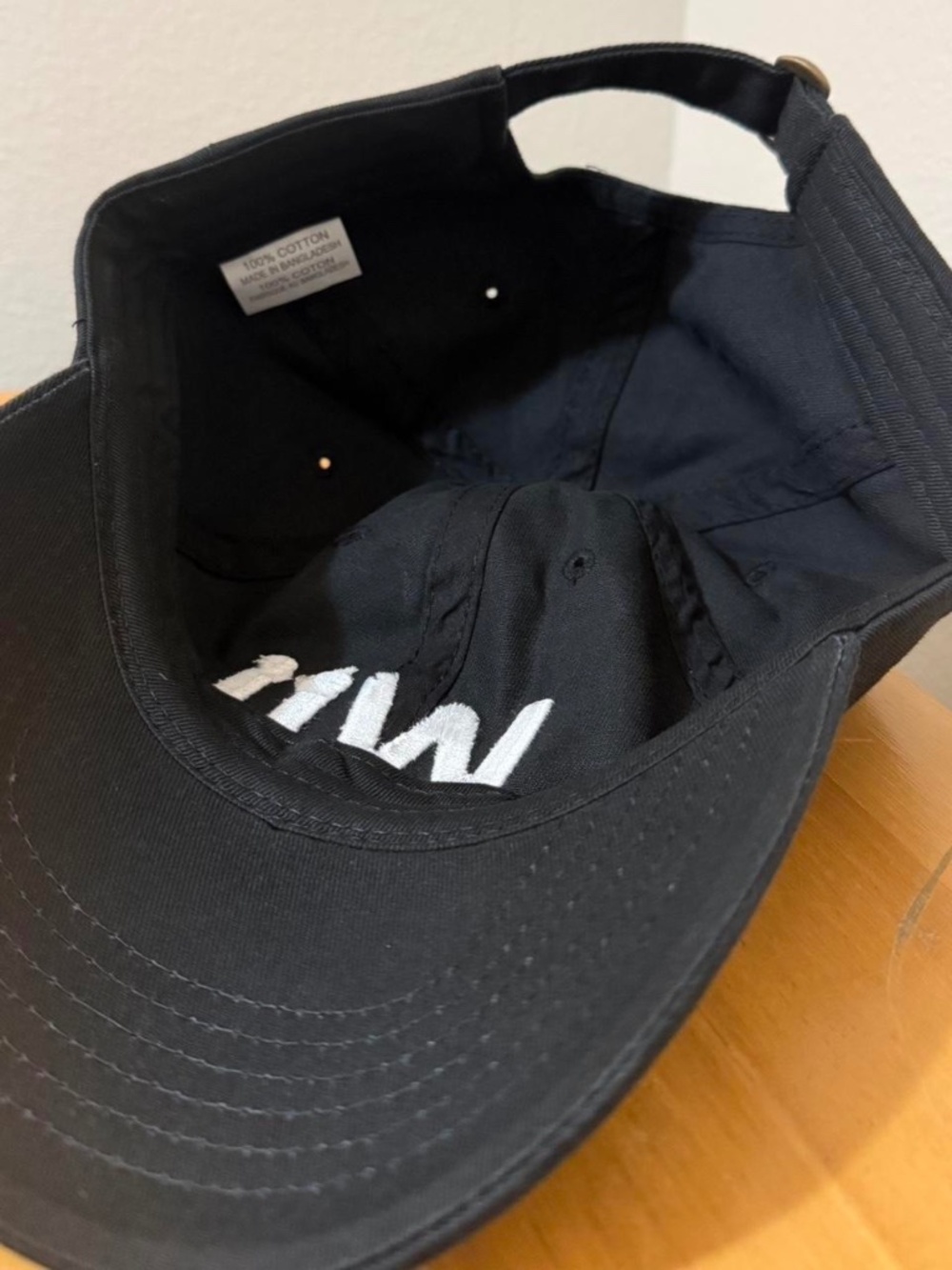 Wii strap back hat - Picture 2 of 3